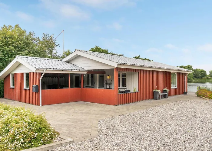 2 Bedroom Awesome Home In Vemb