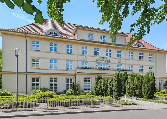 1 Bedroom Beach Front Apartment In Ostseebad Kühlungsborn