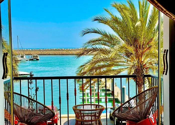 شقة فخمة بمارينا اكادير شاطئ و مسبح Agadir