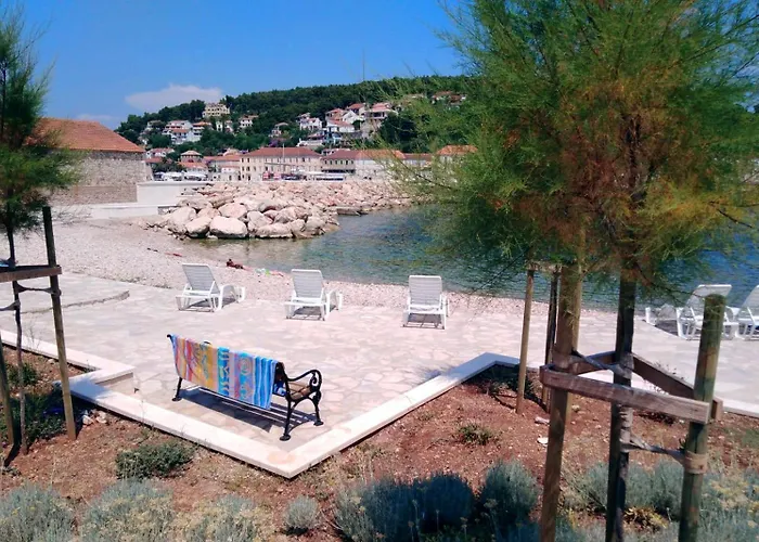 Apartments With Wifi Pitve, Hvar - 22114 Jelsa 