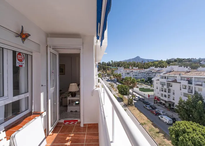 Quality Apartment Sleeps 8 Airconditioned Underground Parking Ultra Fast Wifi Marbella