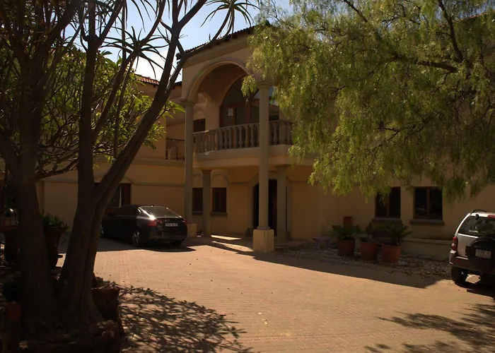 Aloha Lodge 2 Bedroom Apartment Near Menlyn Sleeps 4 Pretoria-Noord