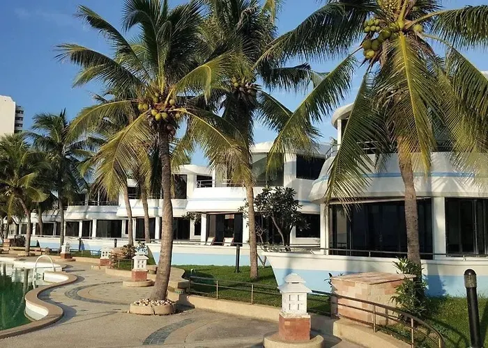 Navaphirom Resort Cha Am Cha-am