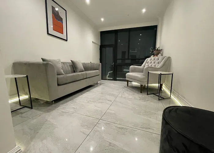 2Bedroom Apartment With Steam Room Edinburgh