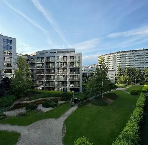 Ferienwohnung Wygodna Kawalerka Grojecka 194 Warschau