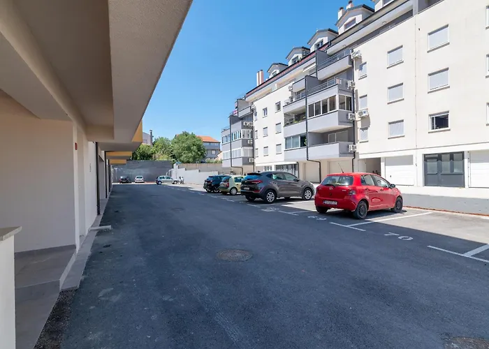Apartments With A Parking Space Pula - 23290