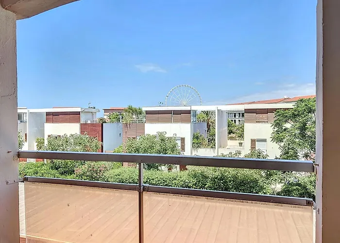 Appartement Tout Equipe Avec Terrasse A Cote Des Plages Marseilles