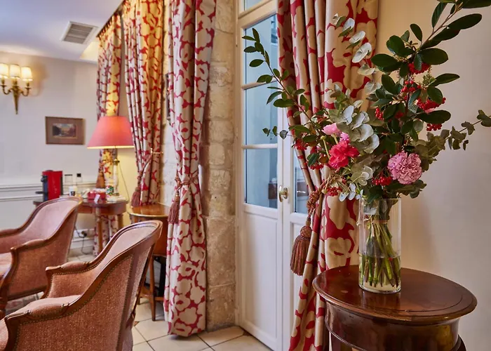 Hotel Le Relais Montmartre Paris
