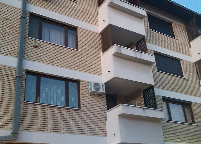 Ferienwohnung Centar Sa With Free Garage Parking Sarajevo