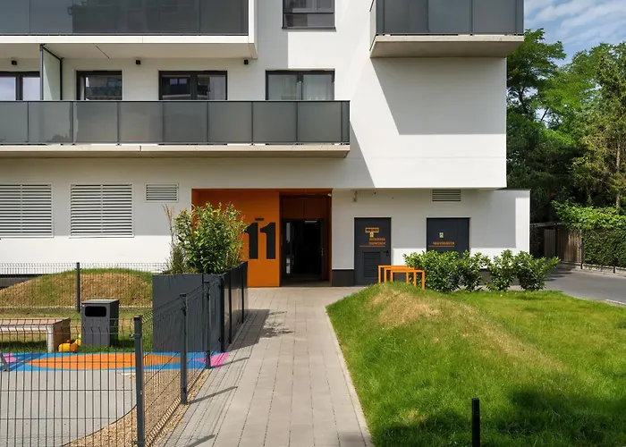 Eleganckie Studio We Wroclawiu Z Parkingiem I Biurkiem Do Pracy Zdalnej By Noclegi Renters