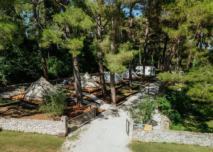 Camp 'Dvor' Bell Tent Accommodation Manjadvorci