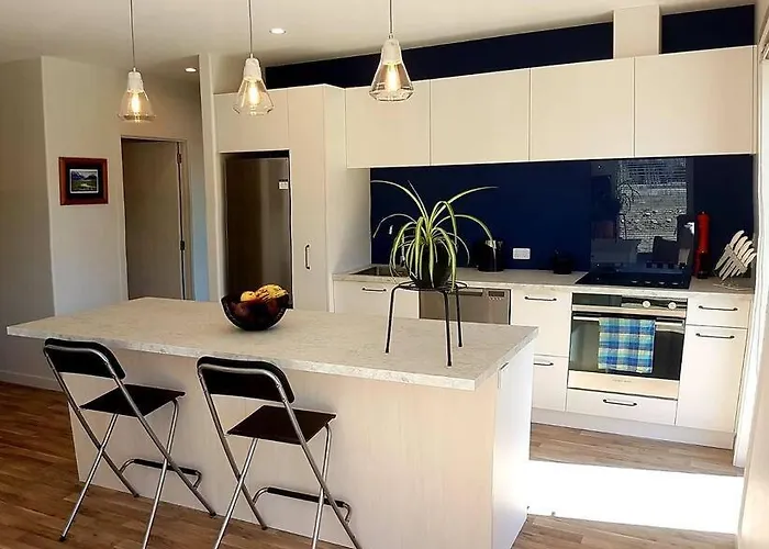 Family Holiday Home- Lake Hawea Haven