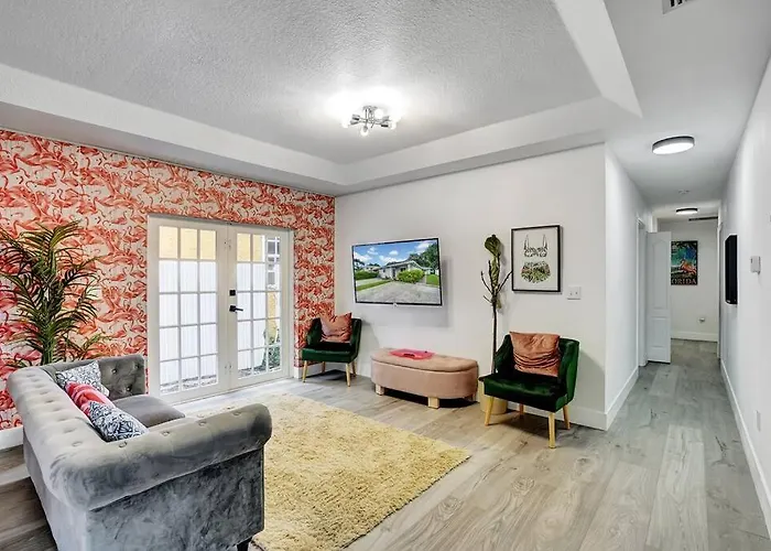 Ferienwohnung Modern Miami House 2Baths Design District In Mins