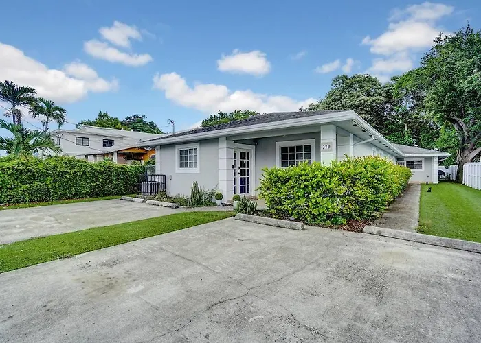 Ferienwohnung Modern Miami House 2Baths Design District In Mins