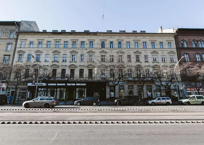 Lujza Vintage Apartment 3 Bedroom, 1 Livingroom, 2 Bathroom Free Ac 75Sq Dt Wifi Budapest