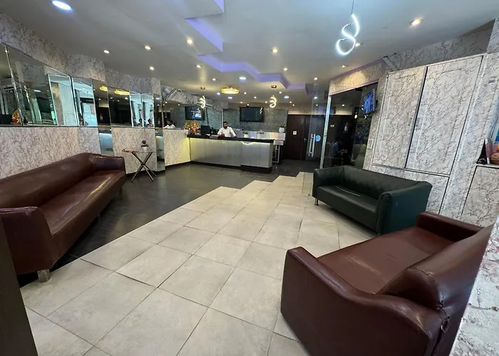 Airport Hotel Port View,Complimentary Airport Pickup Or Drop Neu-Delhi