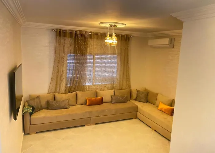 Ferienwohnung طريق صفرو قرب المستشفى الجامعي و قرب مستشفي أكديطال Fès