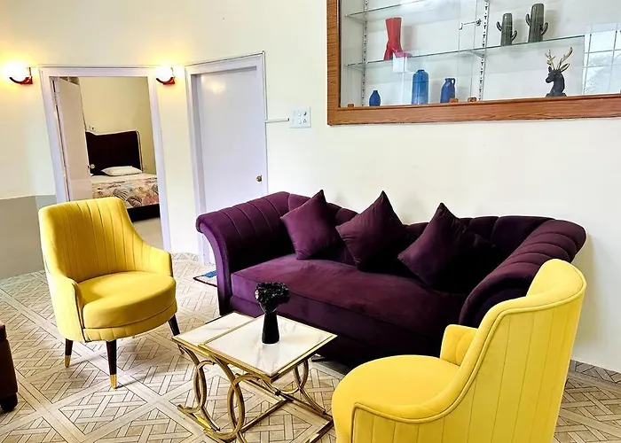 Ferienwohnung Konamae Varanasi