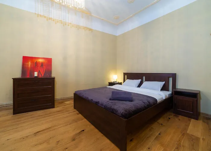 Classic 3-Bedroom In Riga