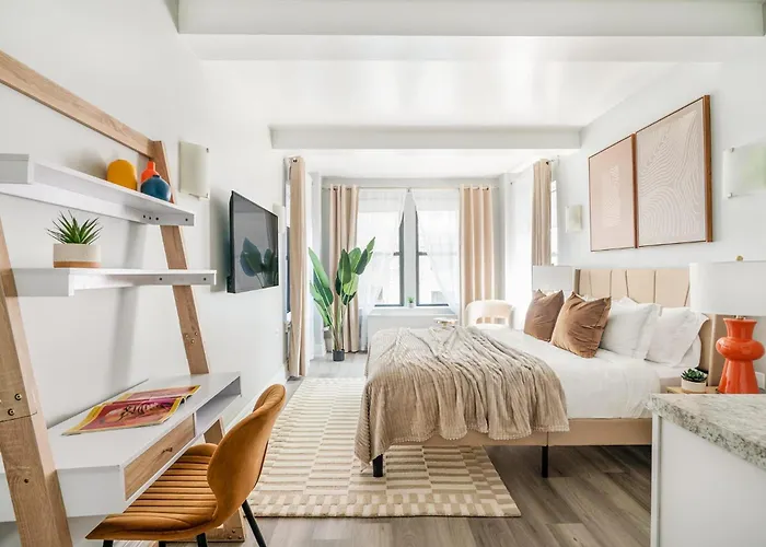 73-1503 Newly Reno Studio Uws Doorman Gym Laundry New York