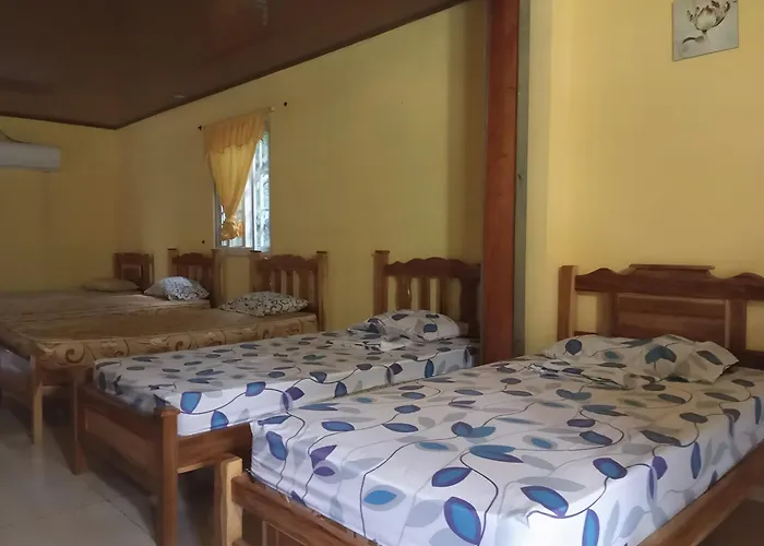 Oceans Hostal Santa Catalina