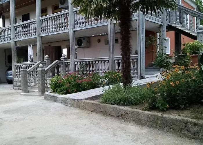 Tskaltubo Guesthouse Oda