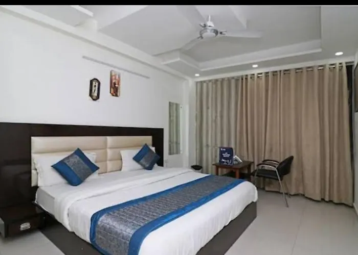 Hotel Marina Near Delhi Airport Neu-Delhi