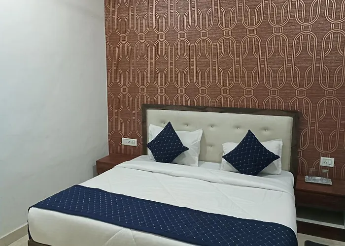 Hotel Marina Near Delhi Airport Neu-Delhi
