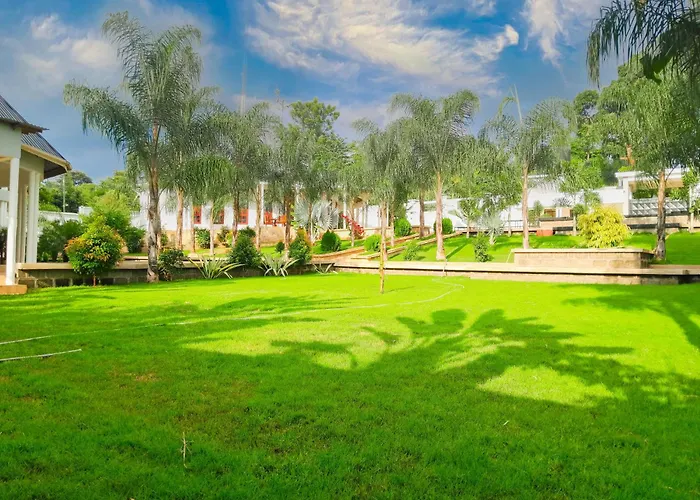 Hellen'S Riverside Villas Moshi