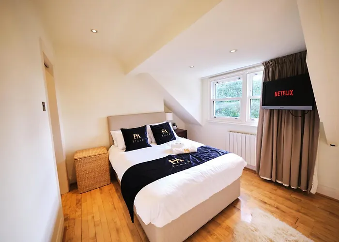 Ebony Suite London