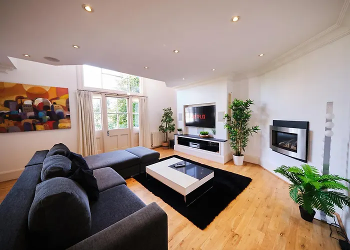 Ebony Suite London