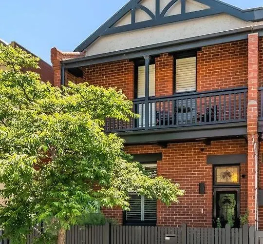 A1 Architectural Sth Melb Home Sleeps 4 Martin Melbourne City