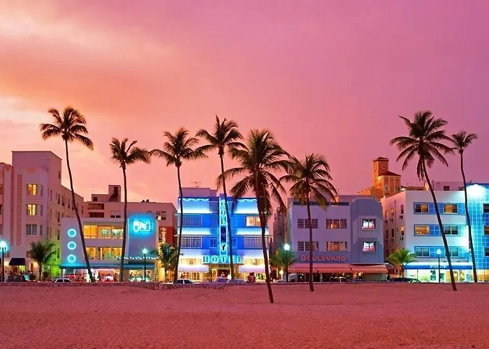 Miami Beach Home, 7 Guests, Steps From The Beach