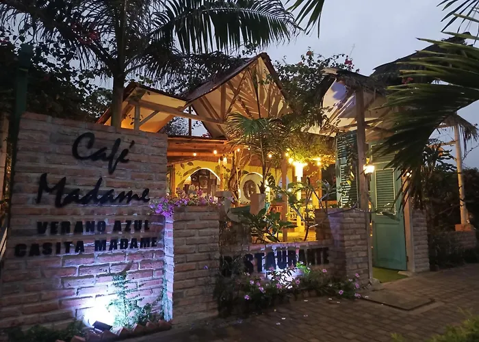 Hotel Cafe Madame Puerto López