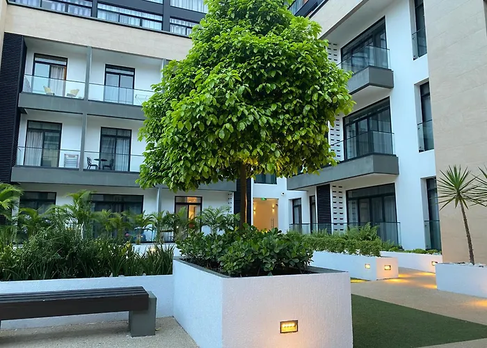Embassy Gardens Classic Suites At Cantonments Akkra