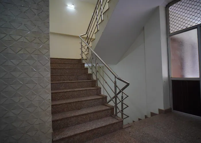 Shri Ram Paying Guest House 3 Bhk Varanasi