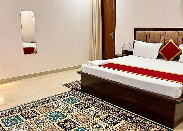 Shri Ram Paying Guest House 3 Bhk Varanasi
