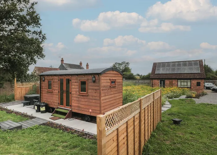 Mooffitch Riverview Hut Gloucester