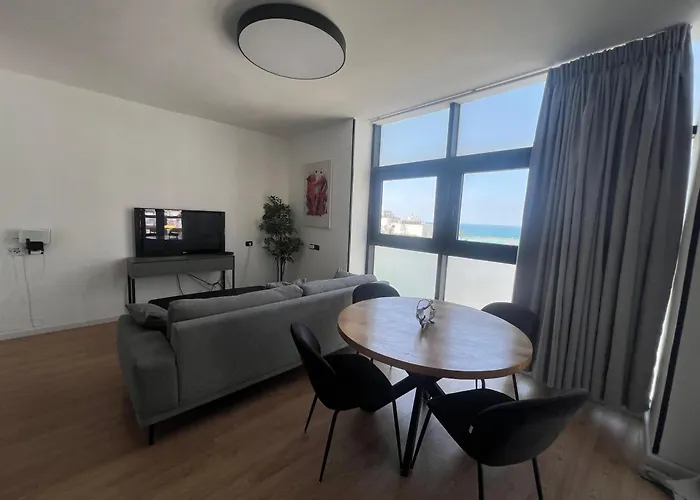 3Bedrooms Suite With Balcony And Shelter Yarkon13 Tel Aviv-Jaffa