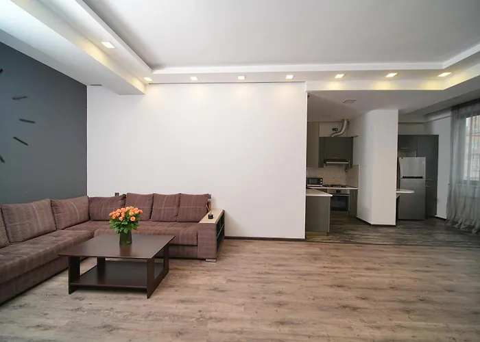 Elegant Suite In The Heart Of Yerevan By Sweet Home
