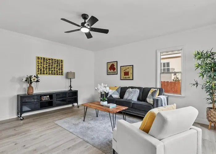 Modern 2-Bedroom In Santa Moinca Area Close To Ucla Los Angeles
