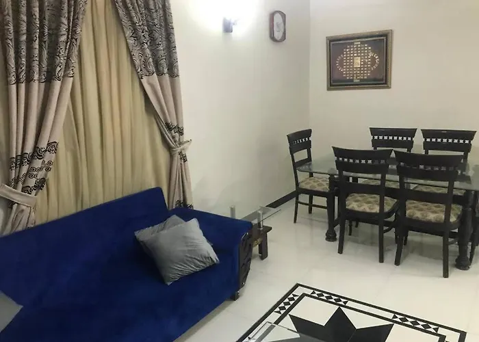 Homey Vibes Residences Karatschi