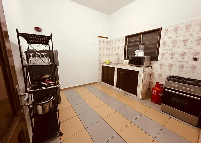 Yann Guest House Godome