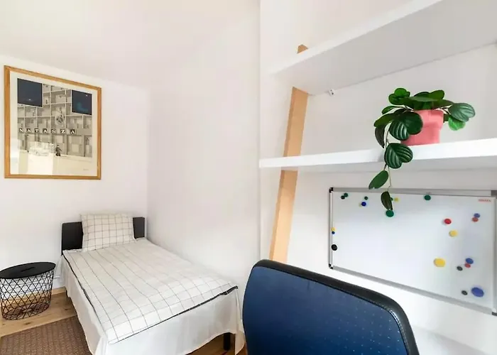 Cozy Villa With 6 Bedrooms Warschau