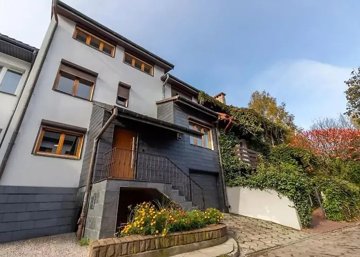 Cozy Villa With 6 Bedrooms Warschau