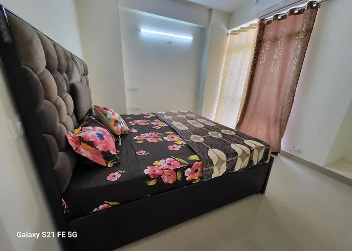 Bnbbuddy Modern Party Apt In Gurgaon