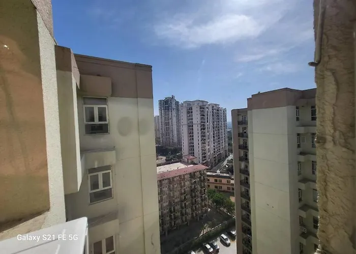 Bnbbuddy Modern Party Apt In Gurgaon