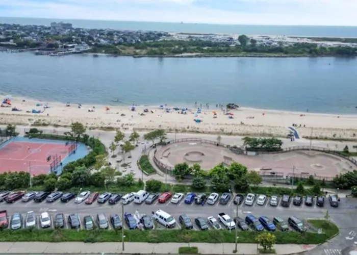 Five Towns Best Private BeacH Villa New York