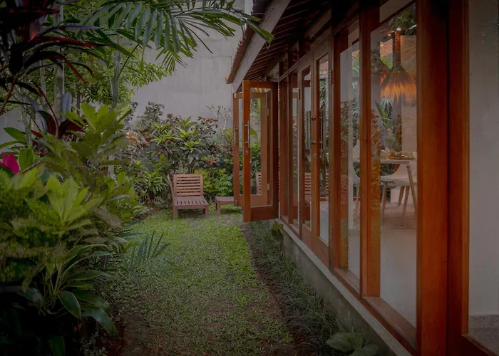 Garden Villa On Top Of The Hill Ubud