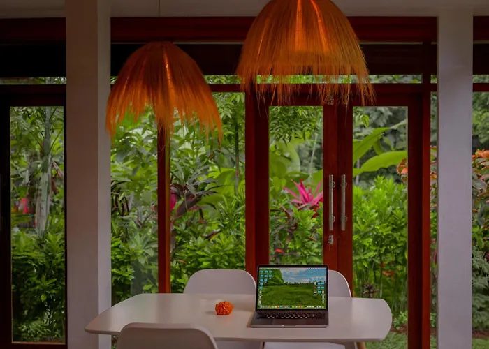 Garden Villa On Top Of The Hill Ubud